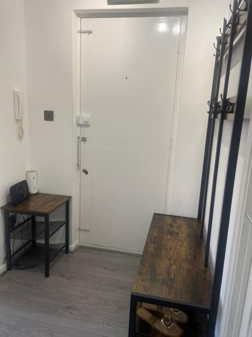 Grays Serviced Apartment Stifford Exterior foto